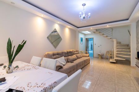 Casa à venda com 170m², 2 quartos e 1 vagaSala