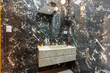 Apartamento à venda com 82m², 2 quartos e 1 vaga Apartamento à venda com 82m², 2 quartos e 1 vagaBanheiro Social