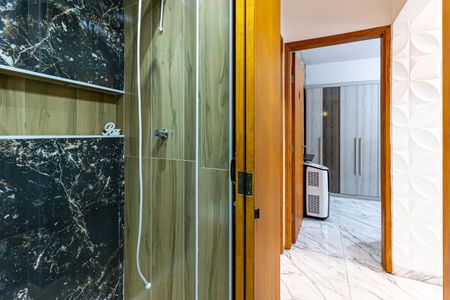 Apartamento à venda com 82m², 2 quartos e 1 vaga Apartamento à venda com 82m², 2 quartos e 1 vagaBanheiro Social