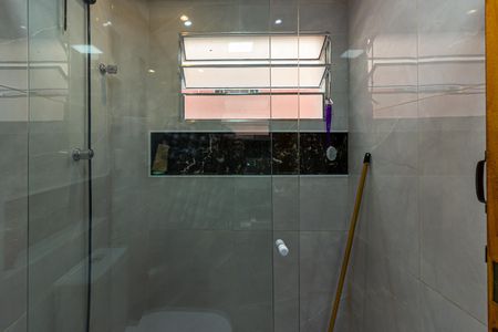 Apartamento à venda com 82m², 2 quartos e 1 vaga Apartamento à venda com 82m², 2 quartos e 1 vagaBanheiro da Suíte