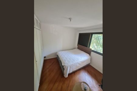 Casa para alugar com 350m², 5 quartos e 4 vagas Casa para alugar com 350m², 5 quartos e 4 vagasQuarto 2