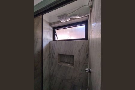 Casa para alugar com 350m², 5 quartos e 4 vagas Casa para alugar com 350m², 5 quartos e 4 vagasBanheiro 3