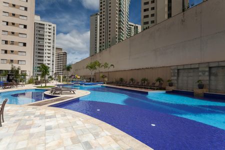 Apartamento à venda com 69m², 2 quartos e 2 vagas Apartamento à venda com 69m², 2 quartos e 2 vagasPiscina