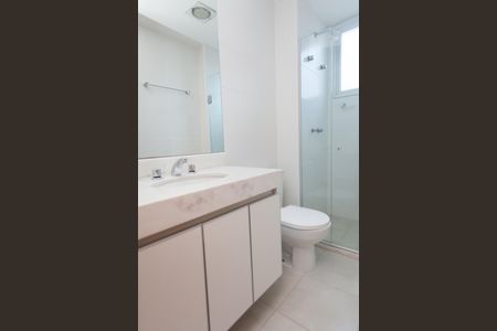 Apartamento à venda com 69m², 2 quartos e 2 vagas Apartamento à venda com 69m², 2 quartos e 2 vagasBanheiro Social