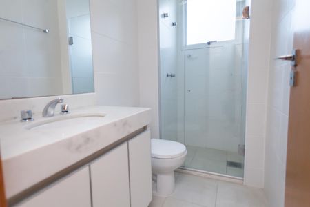 Apartamento à venda com 69m², 2 quartos e 2 vagas Apartamento à venda com 69m², 2 quartos e 2 vagasBanheiro Social