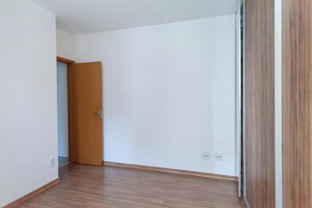 Apartamento à venda com 69m², 2 quartos e 2 vagas Apartamento à venda com 69m², 2 quartos e 2 vagassuite