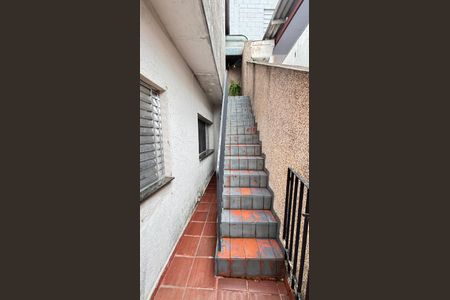 Casa à venda com 129m², 3 quartos e 3 vagas Casa à venda com 129m², 3 quartos e 3 vagasEscada
