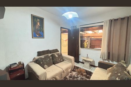 Casa à venda com 129m², 3 quartos e 3 vagas Casa à venda com 129m², 3 quartos e 3 vagasSala