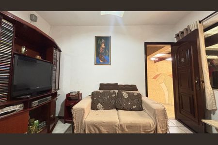 Casa à venda com 129m², 3 quartos e 3 vagas Casa à venda com 129m², 3 quartos e 3 vagasSala