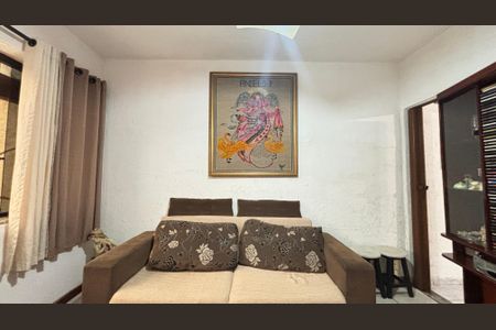 Casa à venda com 129m², 3 quartos e 3 vagas Casa à venda com 129m², 3 quartos e 3 vagasSala