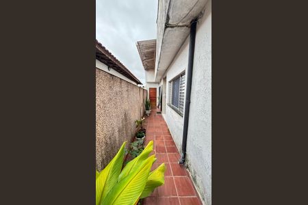 Casa à venda com 129m², 3 quartos e 3 vagas Casa à venda com 129m², 3 quartos e 3 vagasCorredor - Quintal