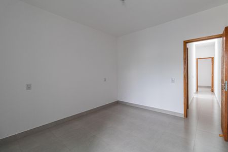 Casa à venda com 95m², 3 quartos e 2 vagas Casa à venda com 95m², 3 quartos e 2 vagasSuíte
