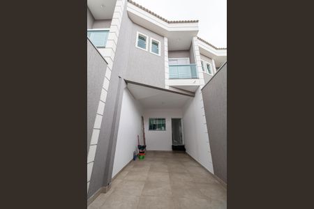 Casa à venda com 95m², 3 quartos e 2 vagas Casa à venda com 95m², 3 quartos e 2 vagasFachada Interna