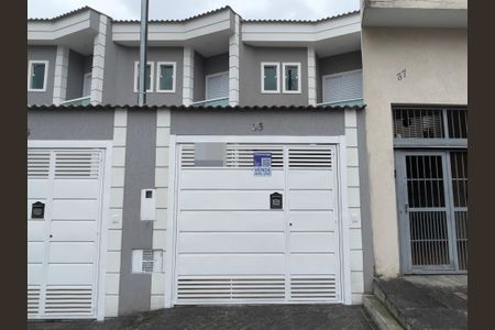 Casa à venda com 95m², 2 quartos e 1 vaga Casa à venda com 95m², 2 quartos e 1 vagaFachada e Placa