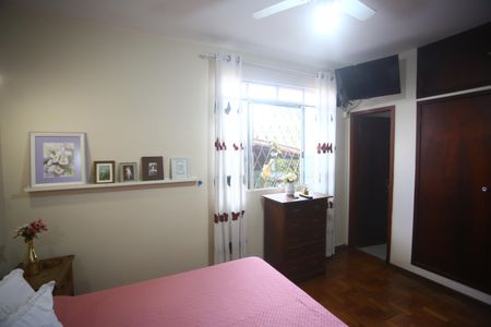 Casa à venda com 190m², 4 quartos e 2 vagasSuite