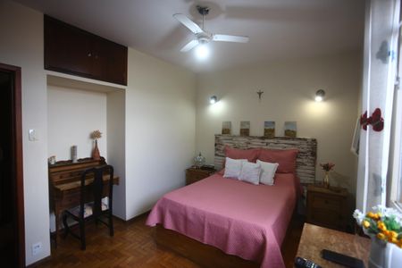 Casa à venda com 190m², 4 quartos e 2 vagasSuite