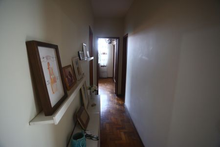 Casa à venda com 190m², 4 quartos e 2 vagasCorredor