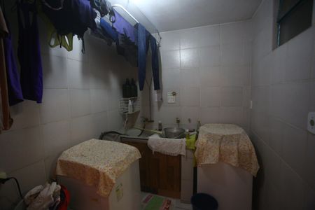 Casa à venda com 190m², 4 quartos e 2 vagasArea de serviço