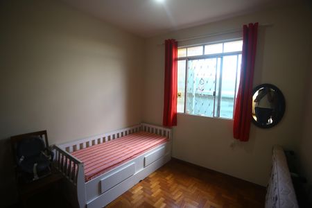 Casa à venda com 190m², 4 quartos e 2 vagasQuarto