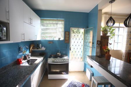 Casa à venda com 190m², 4 quartos e 2 vagasCozinha