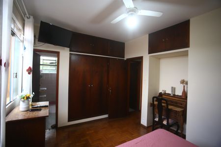 Casa à venda com 190m², 4 quartos e 2 vagasSuite