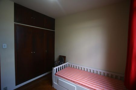 Casa à venda com 190m², 4 quartos e 2 vagasQuarto