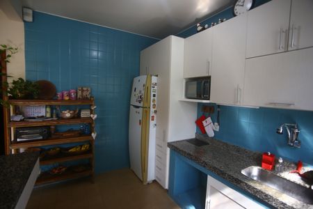 Casa à venda com 190m², 4 quartos e 2 vagasCozinha