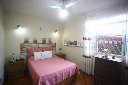 Casa à venda com 190m², 4 quartos e 2 vagasSuite