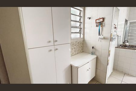Casa à venda com 100m², 4 quartos e 2 vagas Casa à venda com 100m², 4 quartos e 2 vagasDespensa