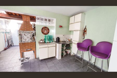 Casa à venda com 100m², 4 quartos e 2 vagas Casa à venda com 100m², 4 quartos e 2 vagasChurrasqueira