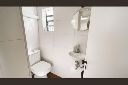 Casa à venda com 100m², 4 quartos e 2 vagas Casa à venda com 100m², 4 quartos e 2 vagasLavabo