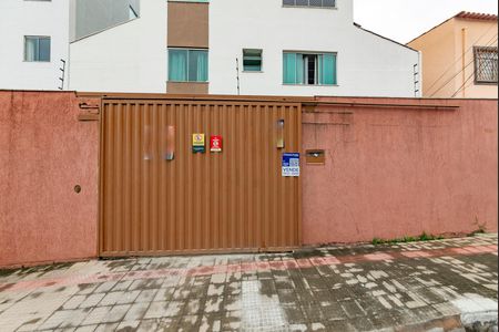 Apartamento à venda com 163m², 3 quartos e 2 vagasPlaca de vende instalada na fachada do imóvel (PUQN-362)