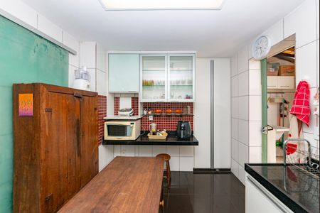 Apartamento à venda com 163m², 3 quartos e 2 vagasCozinha