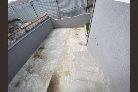 Casa à venda com 150m², 3 quartos e 3 vagas Casa à venda com 150m², 3 quartos e 3 vagasÁrea externa