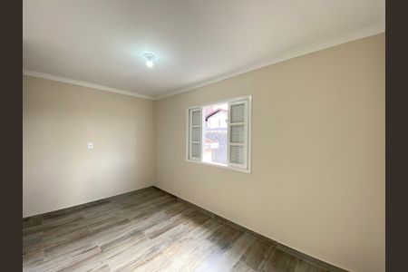 Casa à venda com 150m², 3 quartos e 3 vagas Casa à venda com 150m², 3 quartos e 3 vagasQuarto 2