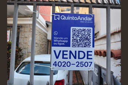 Casa à venda com 391m², 6 quartos e 3 vagas Casa à venda com 391m², 6 quartos e 3 vagasPlaquinha