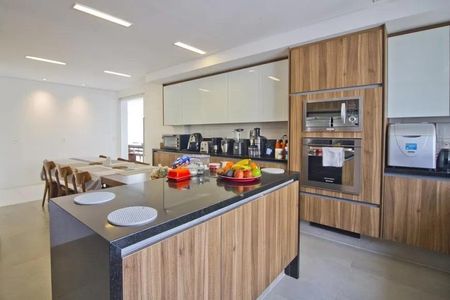 Apartamento à venda com 443m², 4 quartos e 6 vagas