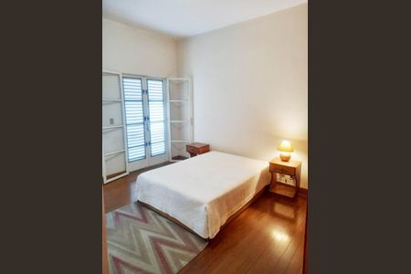 Casa à venda com 170m², 3 quartos e 2 vagas