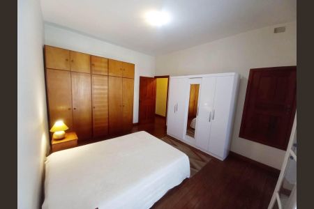 Casa à venda com 170m², 3 quartos e 2 vagas