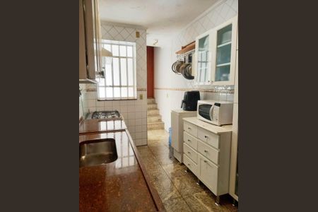 Casa à venda com 170m², 3 quartos e 2 vagas