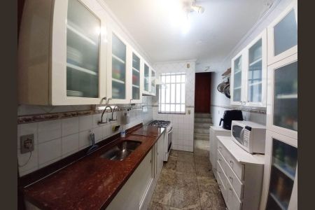 Casa à venda com 170m², 3 quartos e 2 vagas