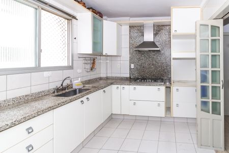 Apartamento à venda com 102m², 3 quartos e 2 vagas Apartamento à venda com 102m², 3 quartos e 2 vagasCozinha