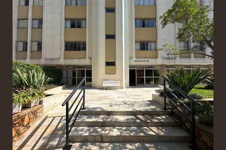 Apartamento à venda com 102m², 3 quartos e 2 vagasEntrada