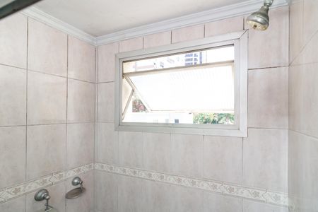 Apartamento à venda com 102m², 3 quartos e 2 vagas Apartamento à venda com 102m², 3 quartos e 2 vagasBanheiro da Suíte