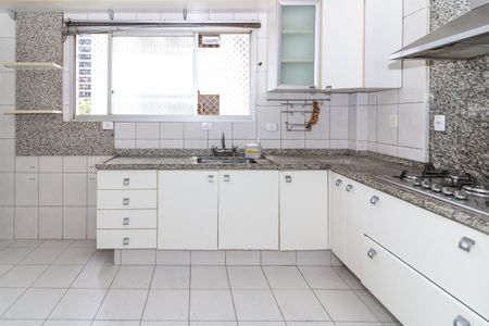 Apartamento à venda com 102m², 3 quartos e 2 vagas Apartamento à venda com 102m², 3 quartos e 2 vagasCozinha