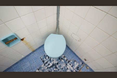 Casa à venda com 150m², 4 quartos e 1 vagaBanheiro