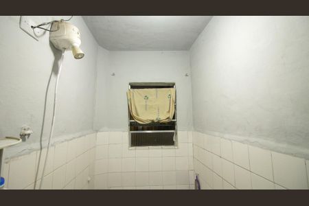 Casa à venda com 150m², 4 quartos e 1 vagaBanheiro