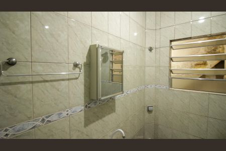 Casa à venda com 150m², 4 quartos e 1 vagaBanheiro 2