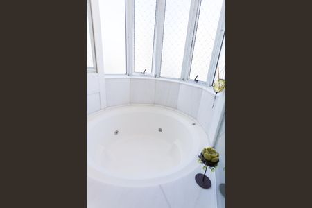 Apartamento à venda com 164m², 4 quartos e 4 vagas Apartamento à venda com 164m², 4 quartos e 4 vagasBanheiro da Suíte Master