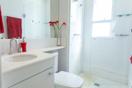 Apartamento à venda com 164m², 4 quartos e 4 vagas Apartamento à venda com 164m², 4 quartos e 4 vagasBanheiro da Semi Suíte 1/2